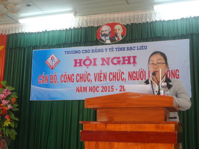 BSCKII Nguyễn Kim Nhang báo cáo tại hội nghị BSCKII Nguyễn Kim Nhang báo cáo tại hội nghị