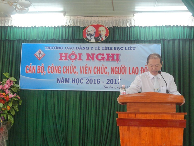 BSCKI Lý Chí Dũng dẫn chương trình cho hội nghị BSCKI Lý Chí Dũng dẫn chương trình cho hội nghị