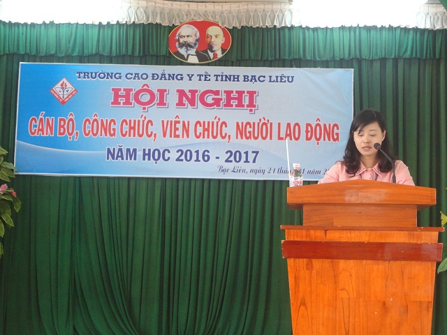 ThS Nguyễn Lê Tuyết Dung báo cáo kết quả thực hiện quy chế dân chủ tại cơ quan và hoạt động công đoàn 2016, phương hướng hoạt động công đoàn 2017 ThS Nguyễn Lê Tuyết Dung báo cáo kết quả thực hiện quy chế dân chủ tại cơ quan và hoạt động công đoàn 2016, phương hướng hoạt động công đoàn 2017