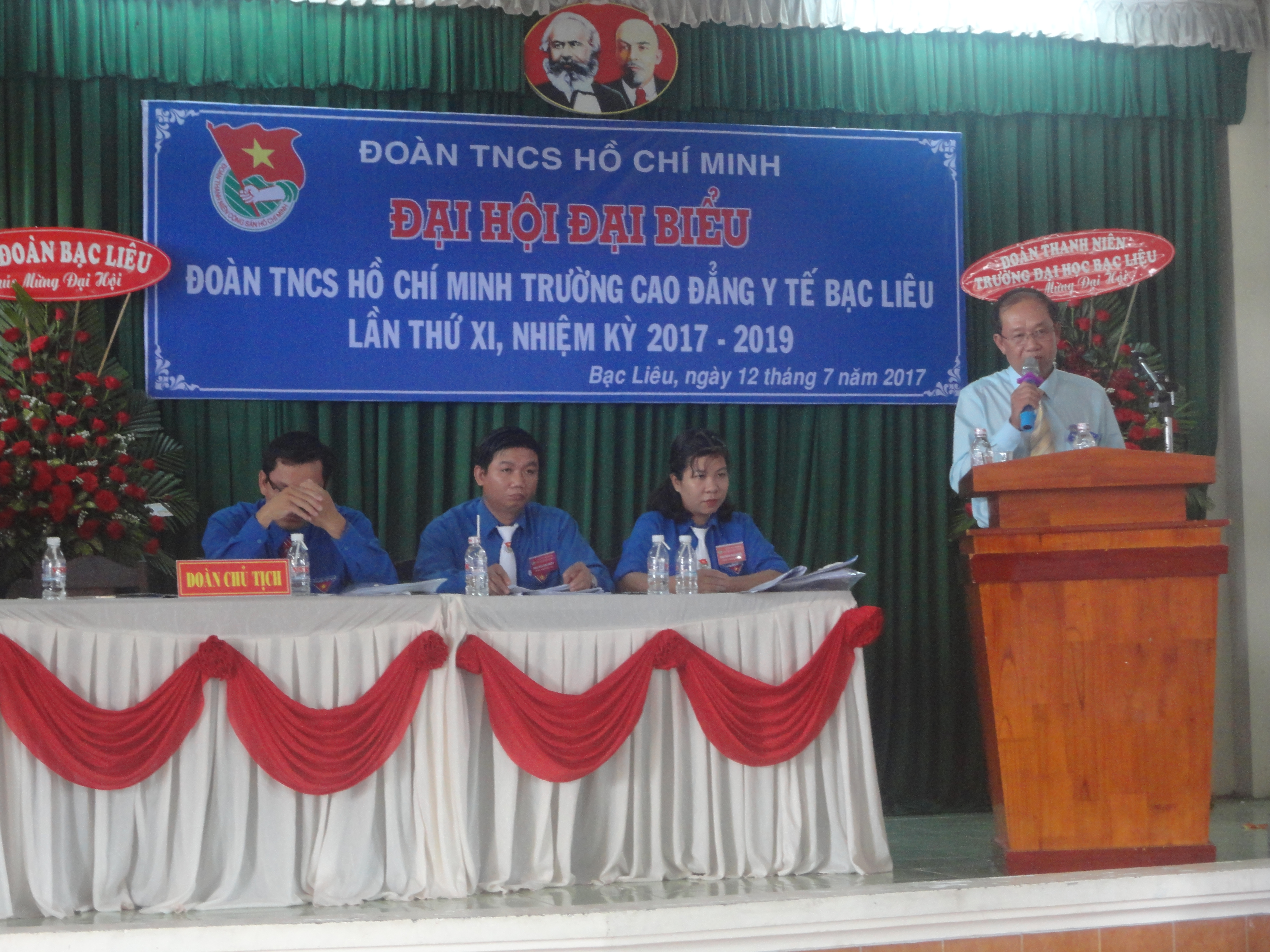 BSCKII Phạm Ngọc Điệp - Bí thư Đảng ủy, Hiệu trưởng nhà trường phát biểu chỉ đạo trong Đại hội BSCKII Phạm Ngọc Điệp - Bí thư Đảng ủy, Hiệu trưởng nhà trường phát biểu chỉ đạo trong Đại hội