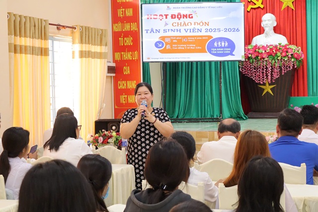 Diễn đàn đối thoại với tân sinh viên năm học 2025 - 2026